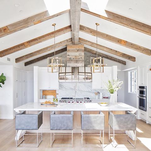 •What a day to let all the light shine in 🙌🏼 Happy Easter to you and yours!• #brandonarchitects
________________________________________
Builder: Genova Capital
Interior: @tiffanyharrisdesign 
Lens: @ryangarvin
.
.
.
.
#architect #architecture #mydomaine #architecturelovers #luxury #newbuild #thatsdarling #homedesign #inspiration #customhome #dreamhome #hgtv #homesweethome #homeinspo #coronadelmar #california #houzz  #interiordesigngoals #instagood #photooftheday #newhome  #instadaily #instalike #picoftheday #realestate #archidaily #arquitectura #interiordesign #kitchen