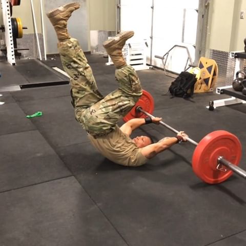 Barbell Core Therapy... My way!⁣
⁣
💪🏾Work for it, not 🗣talk about it.⁣
⁣
Demand it. Challenge it. Dominate it.⁣
⁣
🎼🔥Beats by @chris.cross .cross🔥🎼 #CoreWhore #InMyUniform #CoreWhorke #SotoGym #FortBlissTX #Motivate #Dominate #Landmine #Abs #DCFA #DCFT #ElPasoTX #SnowFall