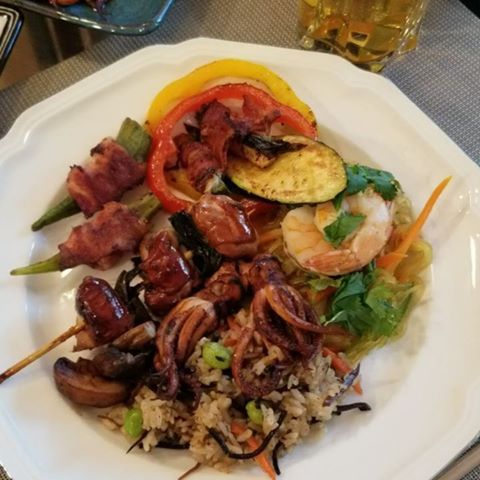Teppanyaki and Yakitori. Eating Everything in Moderation Helps You Stay Healthy. Too Much of Anything is Bad for You. But Everything in Moderation is Just Fine! #yakitori #teppanyaki #bacon #baconwrapped #inthekitchen #japanesechef #japanesefood #nihonshoku #food #foodie #cooking #foodinspiration