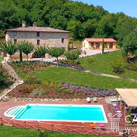 Traditional Umbrian farmhouse, restored, for sale 💰 20 km from Perugia.
Total surface area of around 449 sq.m on three floors, with living space, 4 bedrooms and 6 bathrooms.
Property also includes 65 sq.m outbuilding split into two apartments, each with kitchen/living room and bathroom, a storeroom, and 1.2 hectares of land with pool. 🏊 🌍 Location: Todi - Umbria - Italy 🇮🇹
More info here: https://bit.ly/2vd72HV
📧 Contact us at info@casait.it
#casaitalia #casaitaliainternational #luxuryrealestate