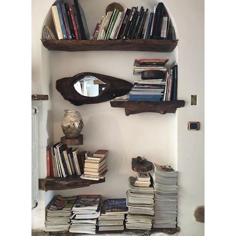 The Book Corner at The Villa, one of my favorite💙
•
•
•
#LUCALARENZA #LLinspiration #Familyhouse #home #interiors #interiordesign #interior #design #homedecor #decor #home #architecture #homedesign #interiorstyling #interiordesigner #furniture #decoration #art #luxury #designer #interiordecor #style #inspiration #homesweethome #interiorinspo #homestyle #interiordecorating #interior Inspiration #VillaElisa