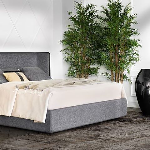 Лаконичная кровать #Женева...
Изголовье кровати имеет яркий акцент в виде декоративного канта, выполненного из массива дуба - благородной и красивой древесины. Он представляет собой четкую линию, которая является контрастном между интерьером комнаты и лаконичными формами кровати. Минимум деталей, изысканность каждой линии, современные наполнители, большой выбор ткани в качестве обивочных материалов, ультрасовременным дизайн - все это кровать Женева 😍 Хотите такую же ? Вам к нам!
————————————————————————-
Ждём Вас за красивой мебелью в @estvl ежедневно ☕️ 🍬с 10:00 до 18:00, без выходных!
г. Владивосток, МЦ "Бородино", ул. Бородинская 46/50, 2-ой этаж, салон мебели "ESTETICA" .————————————————————————
☏ Ссылка для связи в шапке профиля ⇧⠀⠀⠀⠀⠀⠀⠀
✆ What’sApp +7 (967) 958-18-10
✎ est-vl@mail.ru
#esteticaofficial #esteticavladivostok #estvl #vl #vladivostok #styling #уют #дизайн #эстетикавл #эстетикавладивосток #дизайнинтерьера #мебельвладивосток #luxury#exclusivedesign #classic #decor #furniture #italiastyle #матрасы #матрасывладивосток #estetica #esteticamebel