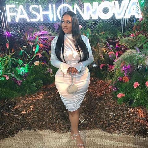Precious & Poised 💎 SHOP NOW #FNxCardi⠀
Search: "Making My Moves Ruched Dress"⠀
Tag @FashionNovaCURVE & #FashionNovaCURVE to get like @kiannastyles and be featured on our page! ⠀
✨www.FashionNova.com✨