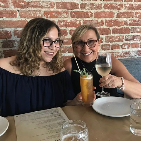 Cocktails and dinner before the show... we are so excited to see former students of @scpcfoundation performing tonight in #fiddlerontheroof at the @hollywoodpantagestheatre 
#motherdaughter #motheranddaughter #cocktails #happyhour #drinks #wine #prosecco #theater #mom #momlife #momboss #mompreneur #entrepreneurmom #bossbabe #bosslady #nightout #hollywood #italianrestaurant #pasta #pizza #beautyconsultant #beautylover #beautyaddict