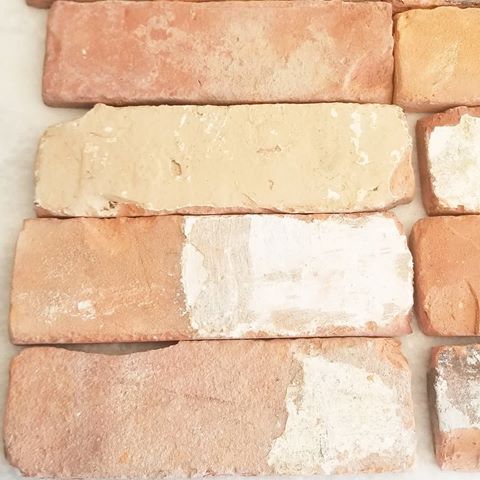Working on my #diy brick wall in the kitchen. Check my stories for full details and progress 🖐