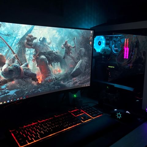 🔥 Here is an awesome setup from one of our followers! What do you think? 🏆 Comment below 👇⠀
👉 follow us (@envavogaming) for epic gaming setups EVERY day as well as weekly giveaways!⠀
📸: @xrhstos_.k⠀
___⠀
#Envavo #Heatbuff #NoMoreColdHands #AimBetter #ReactFaster⠀
___⠀
#battlestations #battlestation #pcmr #pcmasterrace #gamingpc #pcgaming ⠀
#dreamsetup #cleansetup #computer #cpu #custompc #custompcbuild #deskgoals #desksetup #deskspace #desktoppc #display #dreamroom #extremegaming #gamer #gamerlife #gamers #games #followerpicture