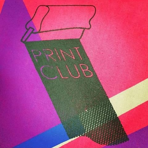Our #weareartscreatives have been creating these #custom screen-printed #totebags for their #printcollective - more tote bag printing from them over on @uosprintclub if you're a fan of #customprinting #printmaking #screenprinting #printlovers #printlife #silkscreen #printisntdead #printisnotdead #colour #colouroverlay #fabricprint  #instaprint #future #instafuture #colourpop #colourful #weareprint #design #art #artist #designer
