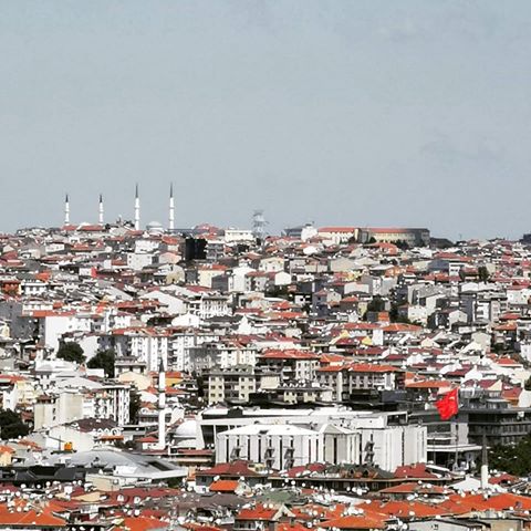 #Стамбул такой разный и потрясающий ♥️
Город, в который хочется вернуться, и исследовать новые улочки, набережные, магазинчики. 
#Istanbul #Turkey #городконтрастов #всамоесердце