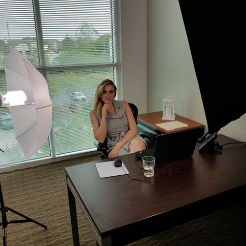 Behind the scenes of this afternoons shoot with @amber__lynn13.  Photo sets coming soon
#bts #behindthescene #behindthescenes #models #model #modeling #photoshoot #lighting #softbox #office #studio #potd #picoftheday #insta #instagood #canonusa #businesswoman #acting #portrait #portraitphotography #florida #fl #stockphoto #floridamodel #floridamodelingagencies