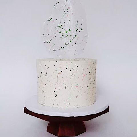 __studio glass
#cake #sugar #sweet #dessert #isomalt #vsco #art #customcakes #buttercream #buttercreamcake #love #celebrate #babyshower #splatterpaint #glass #structure #studio #f52gram #eaterdc #huffposttaste #cakesofinstagram #paint #photography #designer #design #architecturephotography #modern #sculpture