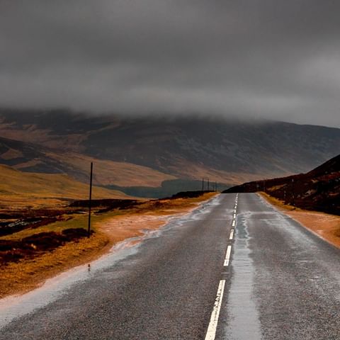Off we go ⠀⠀⠀⠀⠀⠀⠀⠀⠀
⠀⠀⠀⠀⠀⠀⠀⠀⠀
#scotland #roadtrip #middleofnowhere #scottishroadtrip #isleofskyeroadtrip #roadtripping #visitscotland #scotland_greatshots #Cairngorms ⠀⠀⠀⠀⠀⠀⠀⠀⠀
#igersscots #explore_scotland #mountains🗻 #mountainsofscotland #scotlandmagazine #rawnature #cloudyskies #skyescotland #scottishcollective
