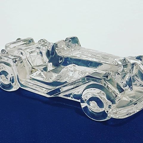 Fantastic crystal paperweight or bookshelf decor! KristalColor 24% Lead Crystal, Made in Italy
#art #mixedmedia #giftforhim #cargift #bookshelfdecor #ahummingbirdheirloom 
https://etsy.me/2VxHX9g