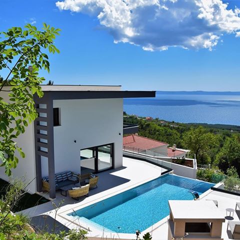 📸Villa Melody,5* Luxury Villa in Bast, Croatia  #villamelody #baskavoda #croatia #croatiafulloflife #blogger #luxvilla #livingrom #luxurylifestyle #moderndesign #luxuryhomes #seaview #4f4 #potd #millionaire #luxuryinteriors #mediterranean #modernliving #instafamous #interiordesign #interiors #stylish #travelblogger #travellife #luxurytravel #bedroomdecor #bedroom #adriaticsea 
#арендавилл #Хорватия #Адриатическоеморе