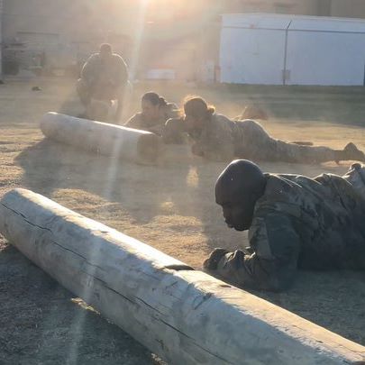 I'm so proud of these Soldiers and their relentless efforts to become better!! It's getting to the point where they're asking me if this all I got 😅🤣⁣⁣
⁣⁣
At the end of the day, they know a lot is expected of them regardless of what duty title they hold. I commend them no matter what.⁣ ⁣
⁣
I learn from them as much as they do from me. 🔁⁣
⁣⁣
Shout-out to everyone grinding and making self improvements in all aspects of LIFE!! 💪🏾 💥 ⁣⁣
⁣⁣
🔊 300 Violin Orchestra- Jorge Quintero 🔊⁣⁣
⁣⁣
#IronSoldierStrong #ArmyStrong #SmokeSession #LogPt #Grind #DoItForYourself #ACFT #FortBlissTX #ElPasoTX #SoldierStrong