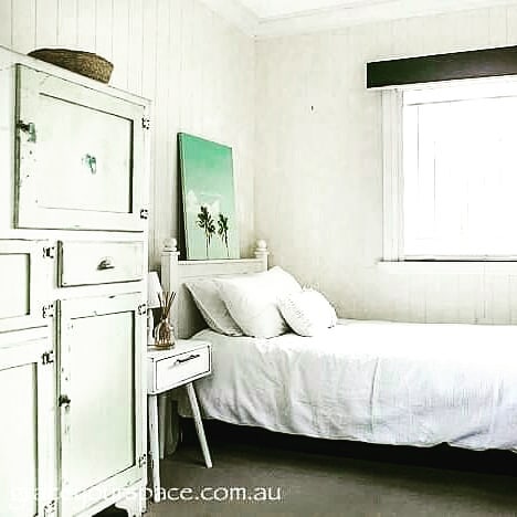 💚b4 & after💚
Dark and dingy to light and welcoming, using upcycled and inexpensive goodies. 
@ Scenic Rim Retreat Airbnb
•
•
•
•
#property #properties #realty #broker #realtor #realestate #investment #housing #househunting #homesforsale #listing #justlisted #HomeSale #discoveripswich #realestateagent #newhome #mortgage #homeinspection #homes #interiorstylist #forsale #villa #Foreclosure #dreamhome #condo #photos #creditreport #apartment #picture #renovated