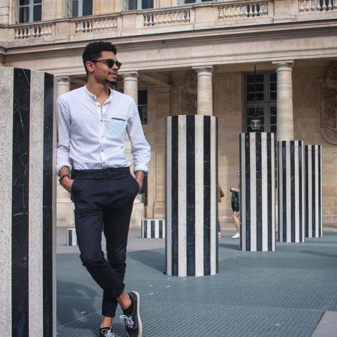 Pas de place pour les grands panards ❌
📸 : @arthurguingant
.
.
.
#paris #ootd #outfit #parisian #style #fashion #palaisroyal #Louvre #french #france #mode #l4l #f4f #bdx #bloggerstyle #frenchstyle #minimalstreetstyle #portrait #man #frenchboy #frenchie #picoftheday #buren #vans