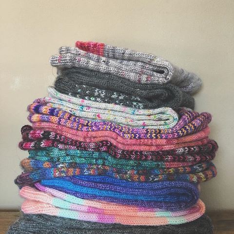 Washed ALL of my knit socks today ðŸ˜Š /// #knit #handknit #handmade #knitaholic #knitstagram #instaknit #handmade #handknit #ohboyhandmade #iloveknitting #knittersofinstagram #knittersoftheworld #etsy #etsyseller #etsyshop #etsyknits #cozyknits #winterknits #ourmakerlife #knittingaddict #makersgonnamake #knitallthethings #knitsocks #sockknitter #tricot #knitallthesocks