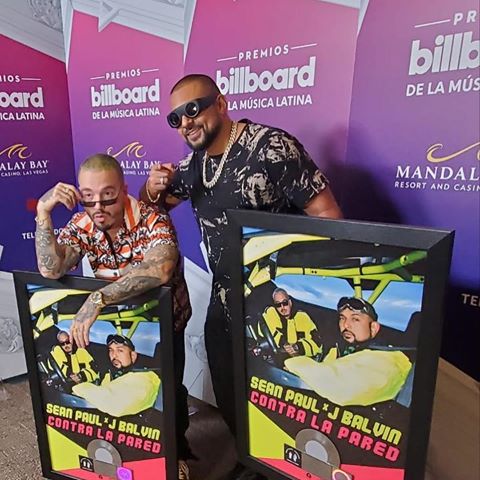 RRR!!! #ContraLaPared ES #PLATINO!!! MASSIVE SHOUT OUT 2 @Jbalvin 4 BRINGIN THE FUEGO ON DIS ONE!!!