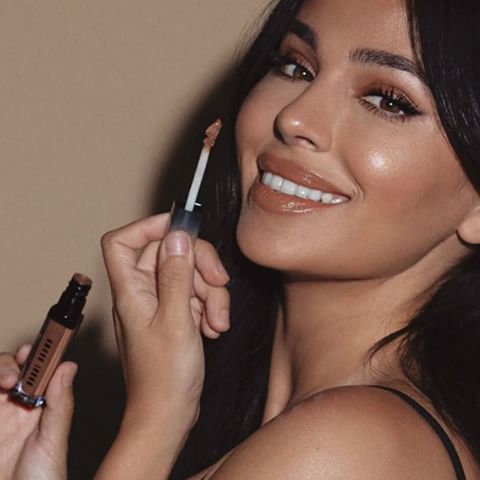 Created by @tenipanosian, West Coast Bae is a cinnamon brown shade of Crushed Liquid Lip that's ultra flattering. Pair it with the shade East Coast Slay created by Teni's BFF @makeupbydenise for a duo-tone nude lip. | pc: @tenipanosian