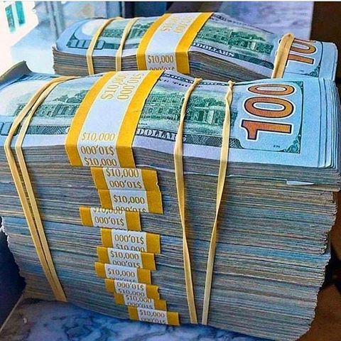 Who needs this right now? 🤑💰💸 | Tag someone below | Credit to the photographer