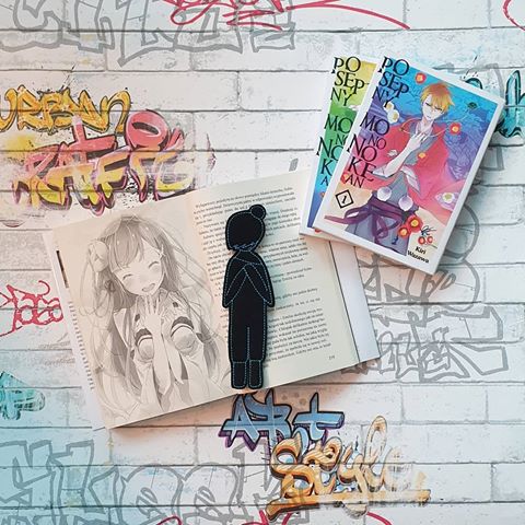 DziÅ› caÅ‚y dzieÅ„ spÄ™dziÅ‚am z nastoletniÄ… sÄ…siadkÄ… NatalkÄ…, wielkÄ… fankÄ… AnimeðŸ˜Š
Natalka do swoich ksiÄ…Å¼ek i komiksÃ³w zaprojektowaÅ‚a zakÅ‚adkÄ™ ðŸ™‚ A ja ja uszyÅ‚am ðŸ˜€
#anime #japan #komiks #lalka #zakÅ‚adka #zakladka #bookmarks #bookmark #ksiÄ…Å¼ki #czytam #mlodziez #kids #bookforkids #books #rekodzielo #handmadeshop #handmade