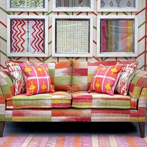 The second in our 'Meet the Maker' series is master weaver, Mary Restieaux, whose beautiful Ikat art is often included in our hotels. Ikat, meaning ‘to bind’ in Indonesian, is a resist dyeing process where bundles of yarn are tightly wrapped together and dyed to create the distinctive pattern. The result is the recognisable blurred lined design. We joined Mary’s workshop to learn how to create these exquisite Ikat designs ourselves. During the workshop, Mary spoke of the importance of understanding the theory of colour. We used yellow, pink and blue as the primary colours, then adding green, grey and brown as secondary colours. At Firmdale Hotels, we often use Ikat fabrics on our lampshades, upholstery and statement headboards. Seen here is my own 'Ikat Weave' fabric for @christopherfarrcloth on our Willow Sofa and a beautiful headboard at The Whitby Hotel. We have used @arumfellow’s Caterina Ikat in Indigo. This fabric has been hand-crafted by a weaving cooperative of women in Guatemala and shows the traditional irregularities and textures. Read more on how Mary creates beautiful Ikat art on the blog, link in bio
.
.
.
#kitkemp #meetthemaker #ikat #design #weave #art #craft #artisan #textile #dyes #individual #unique #colour #christopherfarrcloth #arumfellow #workshop #interiors #interiordesign #designer #designblog #firmdalehotels #lovecolour #usecolour #bebold