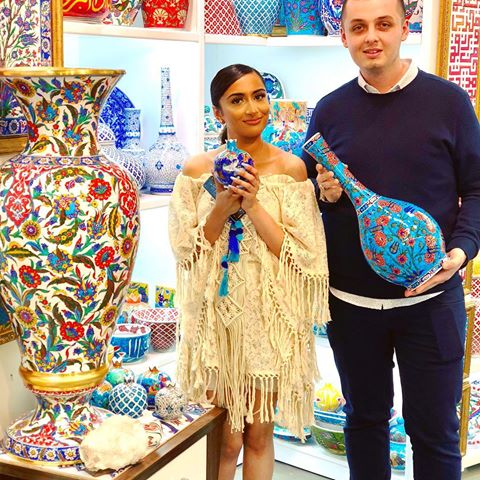 With @zoyakhaliq 
#grandbazaar #istanbul #london #handcraft #luxurydecor #gallery #iznik #abudhabi #qatar #ottoman #interiordesign #turkishart #dallas #riyadh #pakistan #bahrain #homedecor #losangeles #saudiarabia #miami #lahore #karachi #doha #newyork #houston #dubai #jordan #india #ceramic