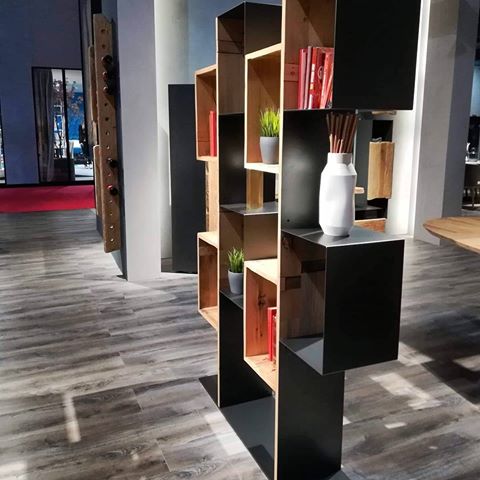 Libreria "Gemini" Nature Design in legno e metallo
#cremarreda #design #naturedesign #libreria #homedesign #homedecor #home_design #shop #arredamento #arredarecasa #arredamentomoderno #photo #picoftheday