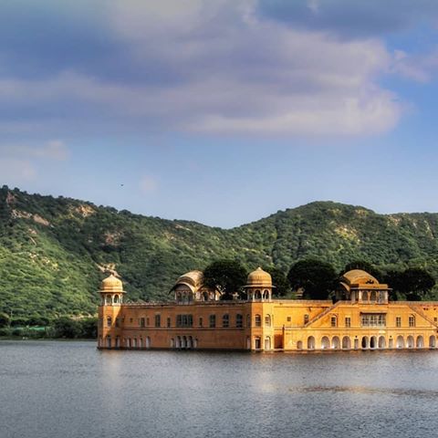 Is the grass really greener on the other side?
The Jal Mahal in Jaipur, #CapturedOnCanon by @bliss_in_clicks.
It's your turn to #HoldOnToHeritage now!
Camera: Canon EOS 1200D
F-Stop: f/5.6
Exposure Time: 1/640 sec
ISO Speed: ISO-100
#Photography #Jaipur #JaipurDiaries #Heritage #HeritagePhotography #JalMahal #CanonEdge