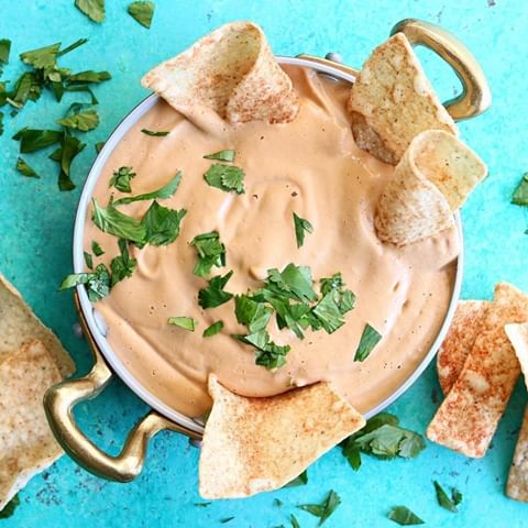 Up your dip game! @thetoastedpinenut's dairy-free cashew queso is a feast for the eyes and the mouth🧀 .
#ballarini #madeinitaly #instafood #foodie #cookware #feedfeed #foodsofinstagram #foodphotography #foodblogger #dinnerinspo #kitchenware #homecooking #nonstick #foodlove #chefmode #foodies #foodgram #homewares #kitcheninspo #gourmet #nourish #inspo #foodpics #cooking #foodstagram #instagood #recipes