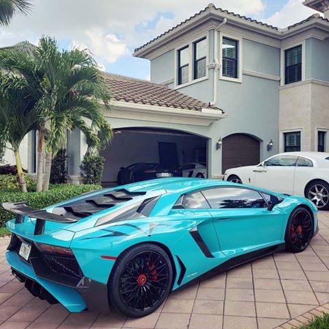 Would you ride this Aventador SV? 
TAG someone you would RIDE with!⠀
COMMENT below and let us know!⠀
📸: @lambo9286⠀
-⠀
-⠀
-⠀
-⠀
-⠀
#rodeodrive #billionairehomes #billionairemindset #luxuryhomes #billionairetoys #billionaire #luxury #luxurylifestyle #luxurycars #luxuryrealestate #billion #lamborghini #rich #richkidsofinstagram #mansion #mansions 
credit: @verifiedsupercars