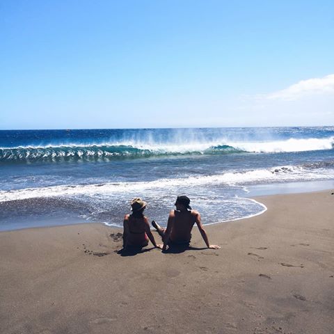 "Si hay que quedarse con lo bueno de la vida, yo me quedo contigo."🌊
.
.
.
.
.
.
.
.
.
.
.
.
#canariasviva#latituddevida#beach#beachlife#love#couple#couplegoals#photography#photo#photoftheday#canaryislands#islascanarias#latejita#smile#happy#happiness#beautiful#style#summer#blog#girl#boy#fit#canariasviva#travel#lovetravel