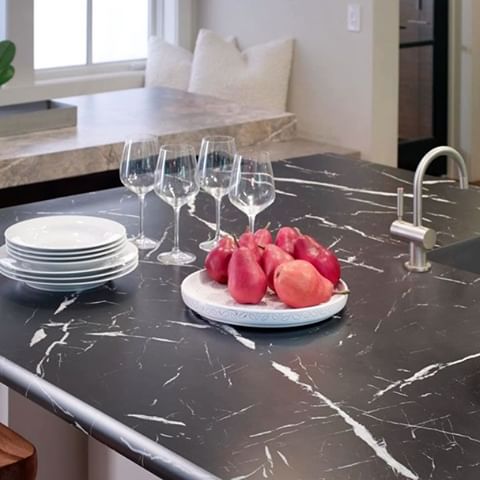 Loving these beautiful and functional countertops!  #kitchen #homeinspo #countertops #kitchendecor #homedecor #homestyle #homedecorating #interiorstyle #interior4all #interiorhome #interiordecorating #interiordecor #homedecorating #houston #houstontx