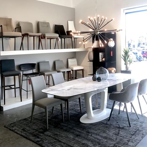 Happy Sunday! The sun is shining ☀️and #roundtwo of our #pizzaparty is today at 2PM! 🍕Come visit us this afternoon for a slice and a refreshing Peroni beer. We've got lots to show you!⠀⠀⠀⠀⠀⠀⠀⠀⠀
//⠀⠀⠀⠀⠀⠀⠀⠀⠀
#calligarissocal #calligarisoc #calligaris #italiandesign #italianfurniture #madeinitaly #design #interiorstyle #sundayshopping #sundayfunday #pizzaandperoni #italianstyle #shoplocaloc #therealoc #socoandtheocmix #modernliving #modernhomedesign #moderninteriors #interiordesign #interiorsinspo #interiordesigner #interior #interiorstyle #homedesign #decorlovers #luxury #instadecor