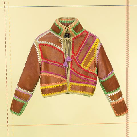 Creating luxury knitwear from waste and surplus materials, British designer Katie Jones features in the exhibition with an intricately hand-crafted leather patchwork jacket inspired by the iconic Ferragamo Rainbow wedge from the 1930s.
Explore the Sustainable Thinking exhibition in Florence from April 12th 2019 – March 8th 2020 #museoferragamo #sustainablethinking