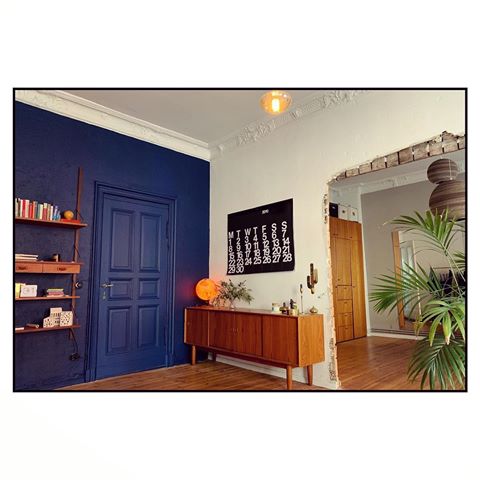 sundays
.
.
.
.
.
#walls #colors #interior #interiordesign #midcentury #vintage #scandinavian #interiorlove #scandinaviandesign #lvngrm #instalove #dowhatyoulove #home #design4you #living #scandinavianliving #danishdesign #selfmade #instadecor #altbau #altbauliebe #details #solebich #instahome #machsdirschoen #jesseshome #berlin