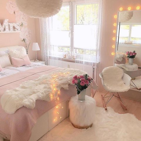 How lovely bedroom! 💕 Tag a friend for inspo! 💫
.
!
Get inspired by @aarman.decor
Follow for more!
.
••••••••••••••
Credit: @nihals_sweet_home
——————————————
. .
.
.  #bedroomideas #girlsroom #bedroomdesign #homedesign #bedroom #pinkdecor #lovelyinterior #dreamhome #beautifulhomes #cozyhome #interiorforinspo #bedroominspo