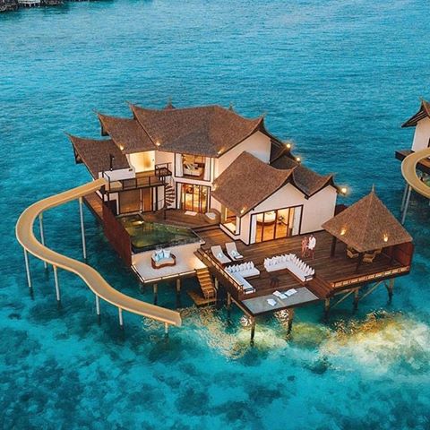 Maldives 🇲🇻 is definitely the way to go! Absolute paradise 👀❤️
Follow @mansionaddicts . .
.
.
By - @pilotmadeleine  Via - @onlyforluxury #homeaddictive #homeoftheday #houseoftheday