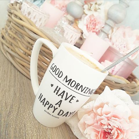 GOOD MORNING 🌸
Fijne zondag iedereen 🍃
.
.
#goodmorning #sweet #morning #coffee #coffeefirst #coffeetime #coffeeplease #rivieramaison #pinkflowers #home #cottage #living #homedecor #interior #homesweethome