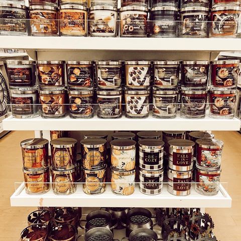 QOTD: Should someone technically be on @kohls’s payroll since they sat there for a good 20 minutes rearranging this entire candle display? Asking for a friend...not really though.
.
.
.
.
.
.
.
.
.
.
.
.
.
#fallandwintercollection #kohls #fall #autumn #fallcandle #autumncandle #fallcandles #autumncandles #wax #crazycandlelady #fallfragrance #fall2019 #autumn2019 #lmbpresets