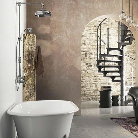 Want to add something special to your bathroom or shower-room? 🚿 Follow the link to  discover the Colonial shower column https://buff.ly/2VzTxxn #colonialshower #colonialshowercolumn #showercolumn #showerhead #shower #bathroom #wetroom #ensuite #bathroomdesign #bathroomdecor #bathroominterior #design #home #hotel #traditionaldesign #traditionalstyle #inspiration #bathroominspiration #smartshowers