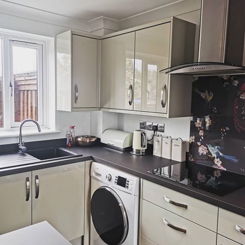 I am new to doing a home account but I love looking at others so much that I thought I would do my own.
My kitchen is definitely my favourite room of the house ❤️
I need to make my other rooms just at homely so I can enjoy them all just the same!
#cleankitchen #kitcheninspo #kitchendesign #instahome #cleaning #happyhome #loveyourhome #love
#newaccount #myhome #housegoals