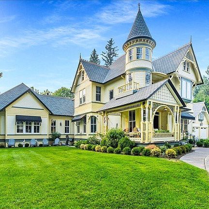 Missoula, Montana
1896 For Sale $1,395,000
5 Bed 6 Bath 7,308sqft
Raymond House
.
.
.
.
.
.
#historicalhomes #historichouse #historic #victorian #colonial #craftsman #house #houses #home #homes #history #oldhouse #oldhome #vintage #vintagehome #archi_ologie #vintagehomes #architecture #architechturephotography #design #realestate #realty #oldhousecharm #architecturelover #mt #montana #missoula