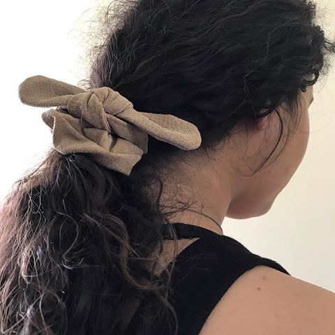 My beautiful niece @_izchappy did me a big favour today and modelled some brand new leather #scrunchies! Iâ€™ve just listed some in my Etsy shop - link in bio. Mom approved, so comfy and so chic #mothersdaygifts #handmade #upcycledleather #scrunchiesareback