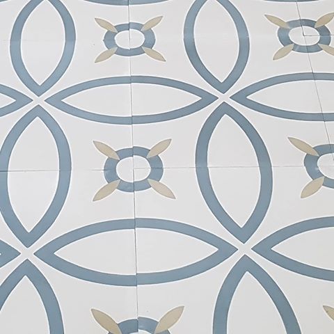 #handmade #patroontegels #portugesetegels #portugesetiles #design #deco #encaustictiles #carrelages #cementtiles #cementtegels #interior #interiordesign #fliesen #floor #floortiles #FLOORZ