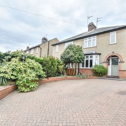 This extended, 1930's semi detached home, is perfectly situated to the south of Colchester within close proximity of an array of amenities, good schooling and a bus route taking you to the town centre. As you can see from the photographs, the current owners have taken great pride in maintaining the property throughout and is perfect for family living.
.
LINK IN BIO
.
.
#property #propertymarketing #propertyforsale #houseforsale #propertypotential #house #housedecor #househunters #newhome #homeforsale #kitchen #kitchendesign #kitchenremodel #kitchendecor #kitcheninspo #decor #interiordecor #homedecor #homedesign #homeinspo #homestyling #interior #interiordesign #interiorinspo #interiordesigners #colchester #colchesterhomes #essex #propertyspecialist #knightwest