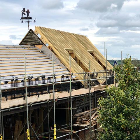 Amazing what James and Justin can get done in so little time! A pitched roof and 5 cut in dormer window frames in 2 days. So pleased with how it’s looking ❤️ .
.
.  #renovationlife #homereno #homerenovationideas #homeremodels
#homeremodelling #homeconstruction #homebuilding #homeimprovements #makeahouseahome #realhomesofig #realhomes #housetoahome #barntoahome #buildingahome #oldfarmhouse #oldfarms #barnstyle #barnsofinstagram #countryviews #barnrenovation #barnreno #ourdreamhome #renovati #renovationideas #farmhouselife #thebespokebarn #familyhomeplans