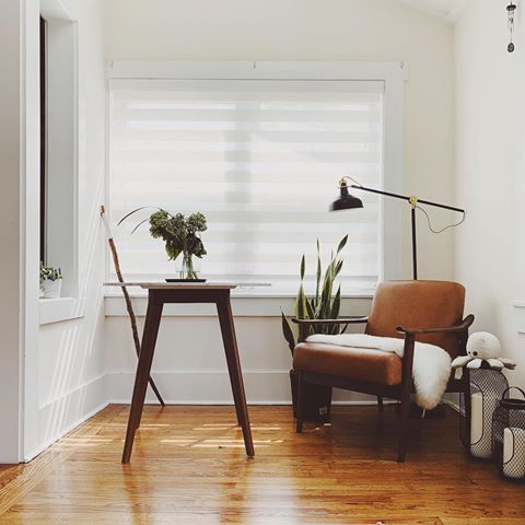 The nook of reading.
.
.
.
#home #homedecor #readingnook #spring #decor #myhappyplace #westelm #articlefurniture #interiordesign #happyhome #decor #homesweethome #interiors #scandinavianstyle #happyhome