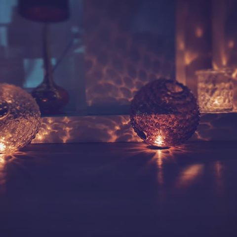 Candles light🧡 ______________________________________________________
#glasslight #candle #vintage  #interior #furnituredesign #gddesigns #lighting #dramaticscene #recycle  #upcycle #Beauty #bulbs #cafe #usa #Restaurant #innovativedesign #lightandshadow #wood #maadistore #cairo #zamalek #egypt #Design #inspiration #explore #creat #dramaticmood #violincase #photography