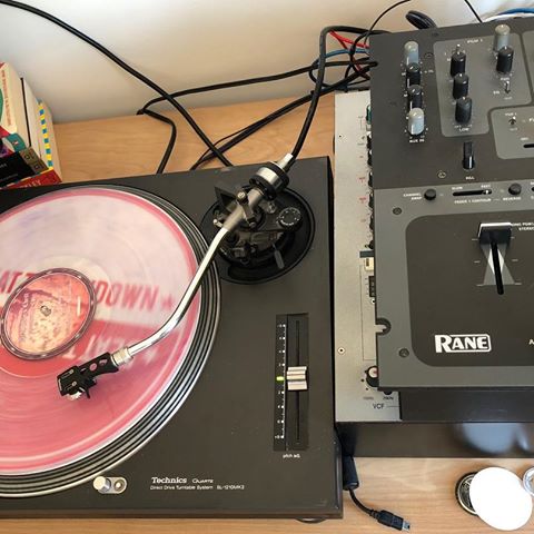 Some new patients in the RYOR Office, connection and feedback issues for investigation. But if a brain teaser this one. #vinyl #ryor #technics